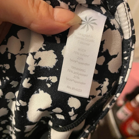 ATHLETA PAINT SALUTATION 7/8 LEGGINGS - Picture 5 of 6